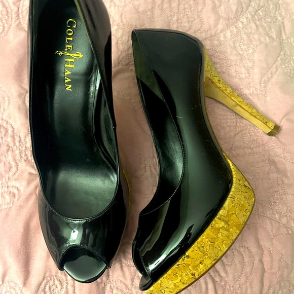 Cole Haan open toed blk stilettos-sz 9 - Picture 1 of 3